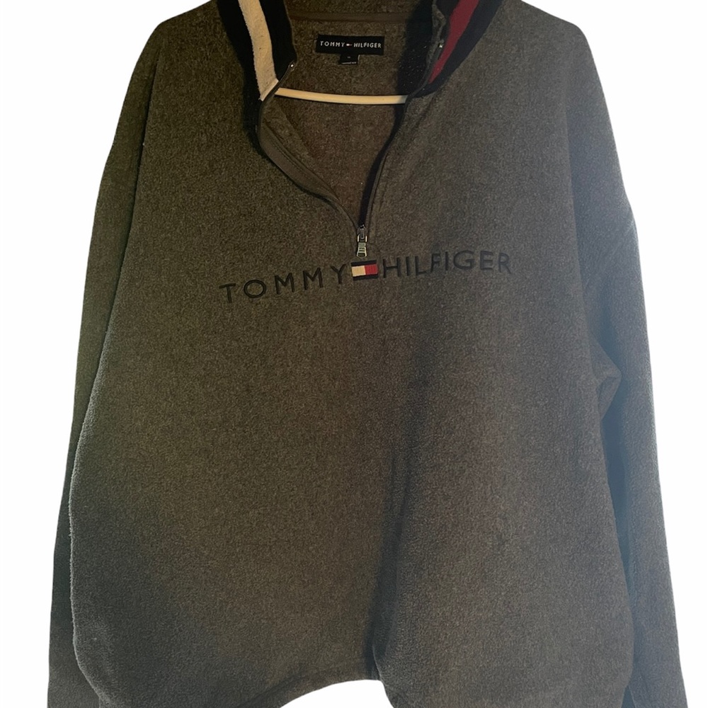 Tommy Hilfiger sweater